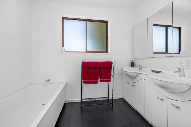 Photo of property in 10 Helena Place, Sunnybrook, Rotorua, 3015