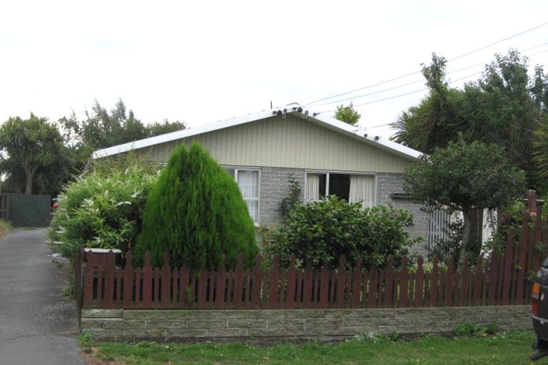 Photo of property in 2/28 Maryhill Avenue, Hoon Hay, Christchurch, 8025