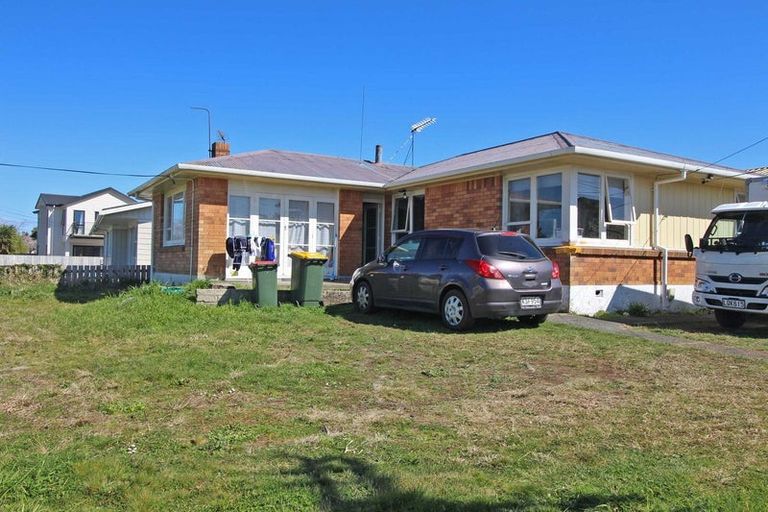 Photo of property in 1 Gazeley Avenue, Silverdale, Hamilton, 3216