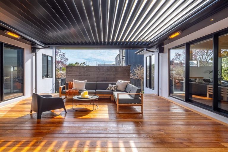 Photo of property in 22b Strowan Road, Strowan, Christchurch, 8052