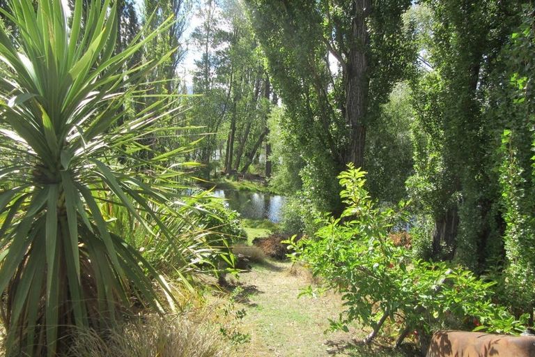 Photo of property in 60 Lagoon Avenue, Albert Town, Wanaka, 9305