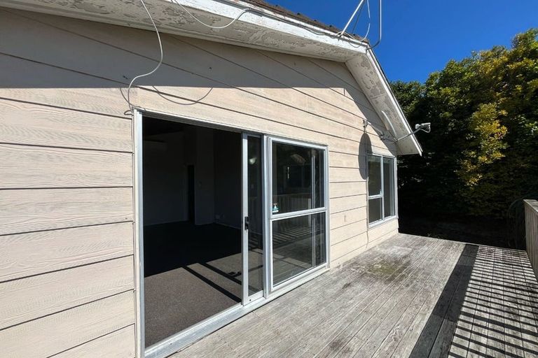 Photo of property in 2/10 Waratah Street, Birkenhead, Auckland, 0626