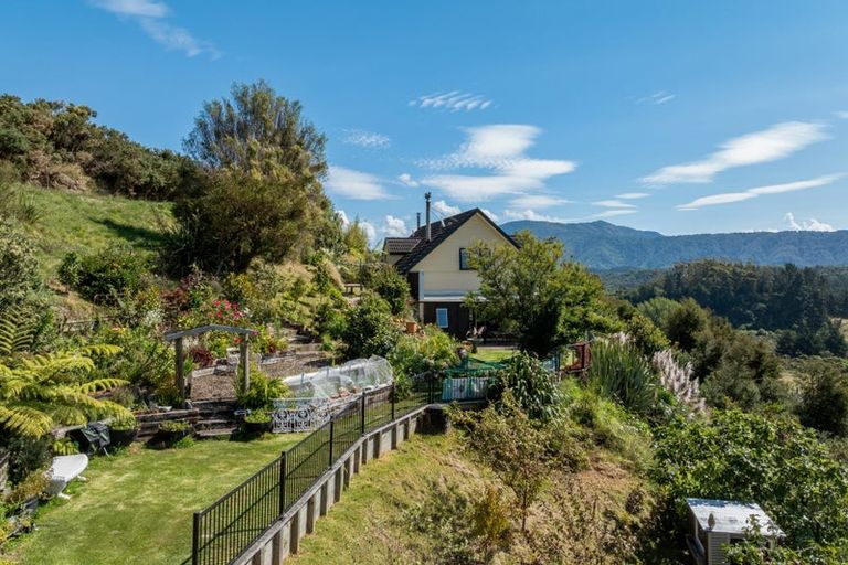 Photo of property in 51 Boons Valley Road, Waikawa, Picton, 7220