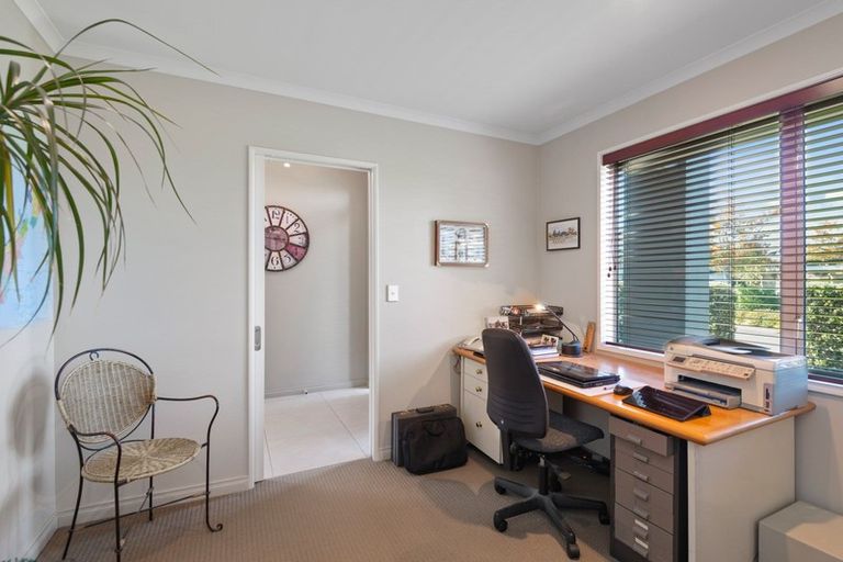 Photo of property in 10 Ruby Avenue, Northwood, Christchurch, 8051