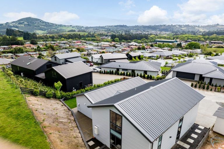 Photo of property in 10 Ella Lane, Green Island, Dunedin, 9018