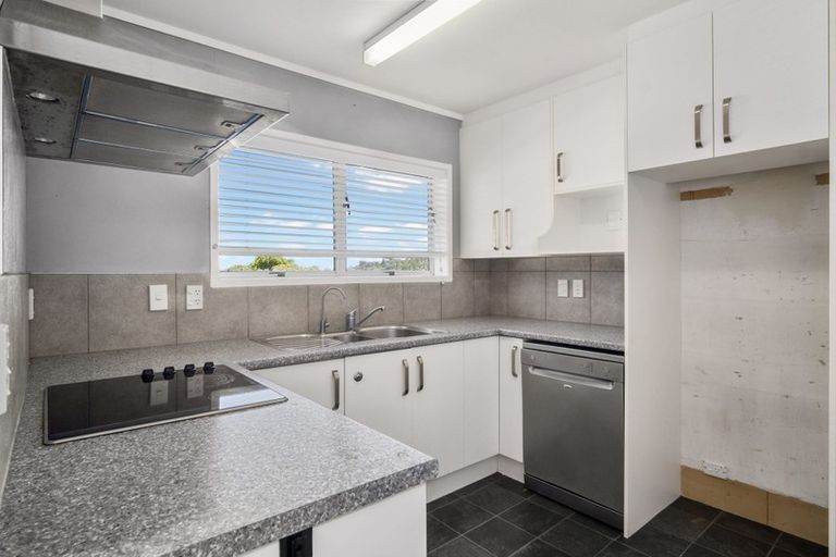 Photo of property in 9 Simon Ellice Drive, Bayview, Auckland, 0629