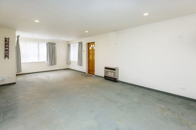 Photo of property in 6 Kowhai Avenue, Ebdentown, Upper Hutt, 5018