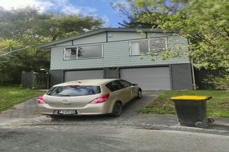Photo of property in 18 Stonefield Place, Johnsonville, Wellington, 6037