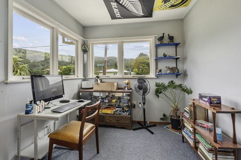 Photo of property in 59 Peel Place, Wainuiomata, Lower Hutt, 5014