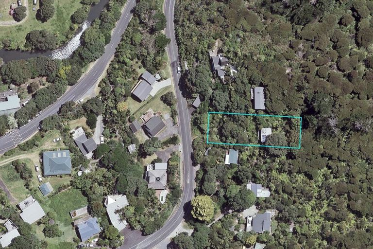 Photo of property in 58 Seaview Road, Piha, 0772