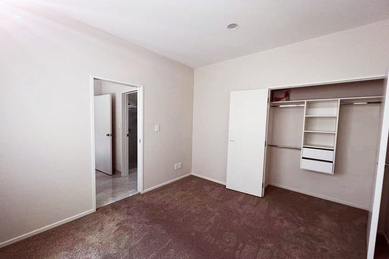 Photo of property in 4 Wyon Way, Flat Bush, Auckland, 2016