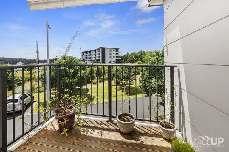 Photo of property in 10 Toheroa Street, Hobsonville, Auckland, 0616