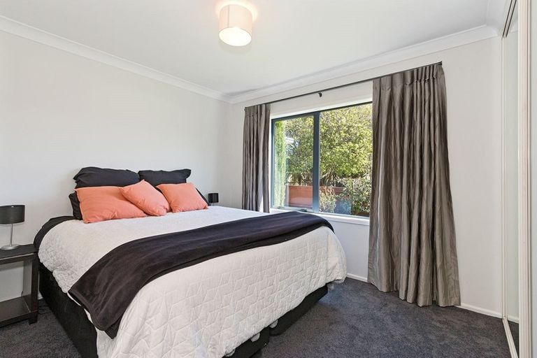 Photo of property in 41a Avonhead Road, Avonhead, Christchurch, 8042