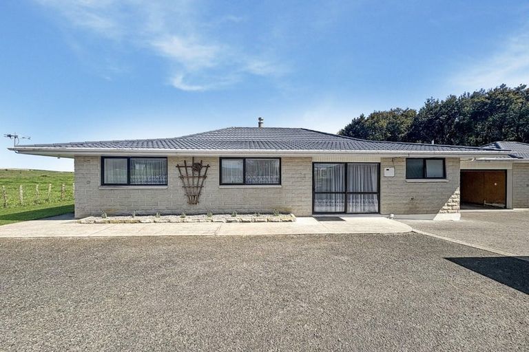 Photo of property in 32 Laward Road, Shannon, Palmerston North, 4474