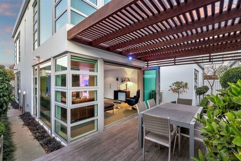 Photo of property in 41 Winchester Street, Merivale, Christchurch, 8014