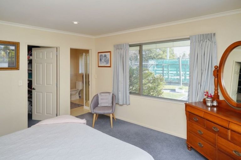 Photo of property in 13 Yellowlees Drive, Kaiapoi, 7630