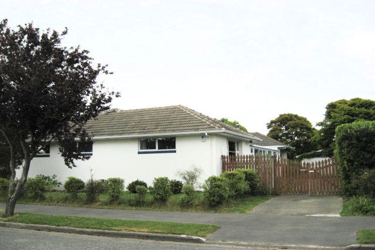 Photo of property in 6 Delph Street, Avonhead, Christchurch, 8042