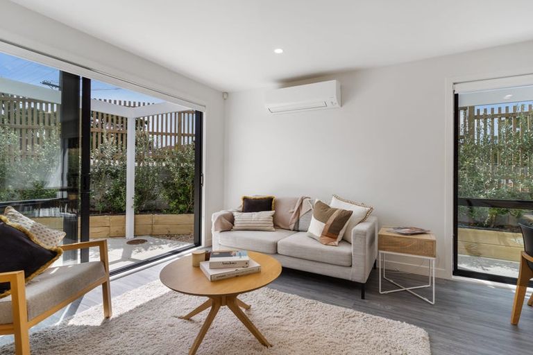 Photo of property in 2a Ellen Avenue, Hillcrest, Auckland, 0627