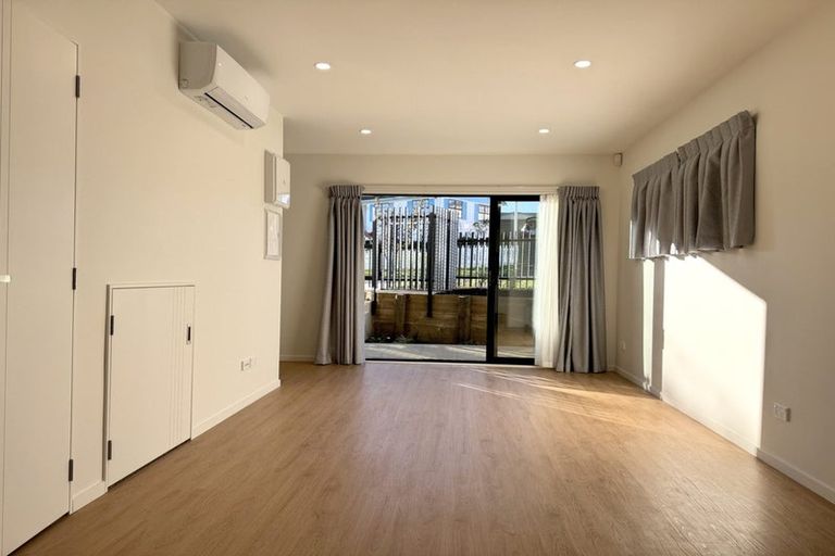 Photo of property in 70 Walters Road, Mount Wellington, Auckland, 1062