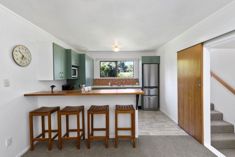 Photo of property in 9 Geoffrey Road, Torbay, Auckland, 0630