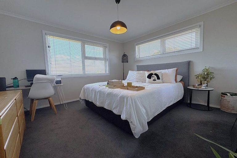 Photo of property in 121 Sandspit Road, Shelly Park, Auckland, 2014