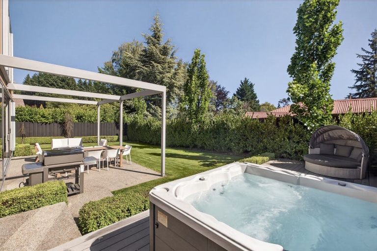 Photo of property in 1/61 Eely Point Road, Wanaka, 9305