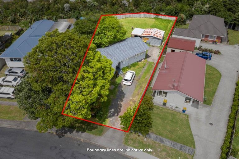 Photo of property in 38 Titoki Street, Te Atatu Peninsula, Auckland, 0610