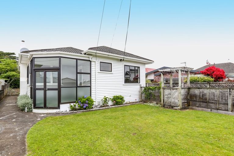 Photo of property in 43 Tokomaru Street, Welbourn, New Plymouth, 4312