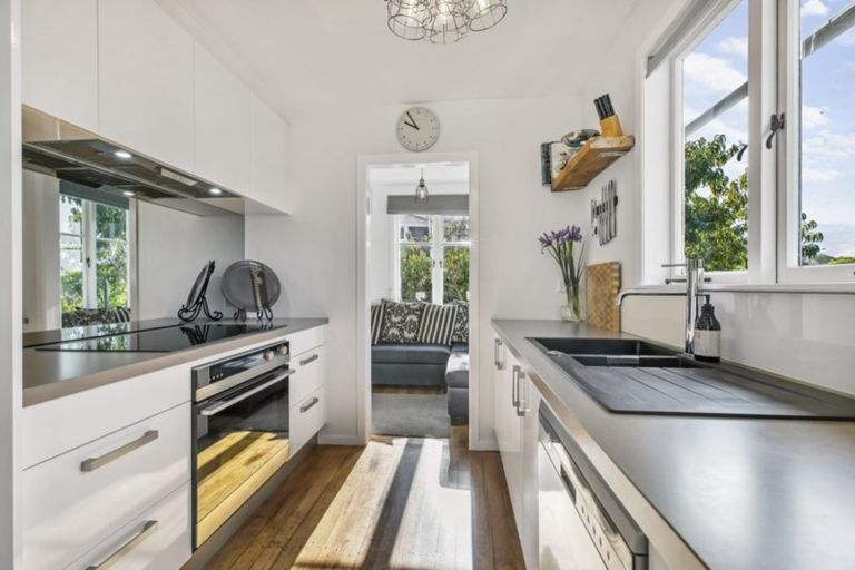 Photo of property in 25 Short Street, Papakura, 2110