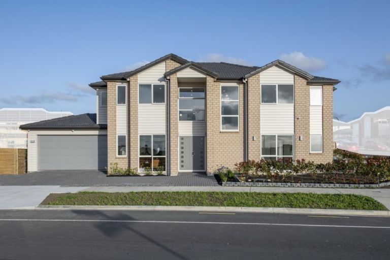 Photo of property in 56 Hikuawa Road, Flat Bush, Auckland, 2019