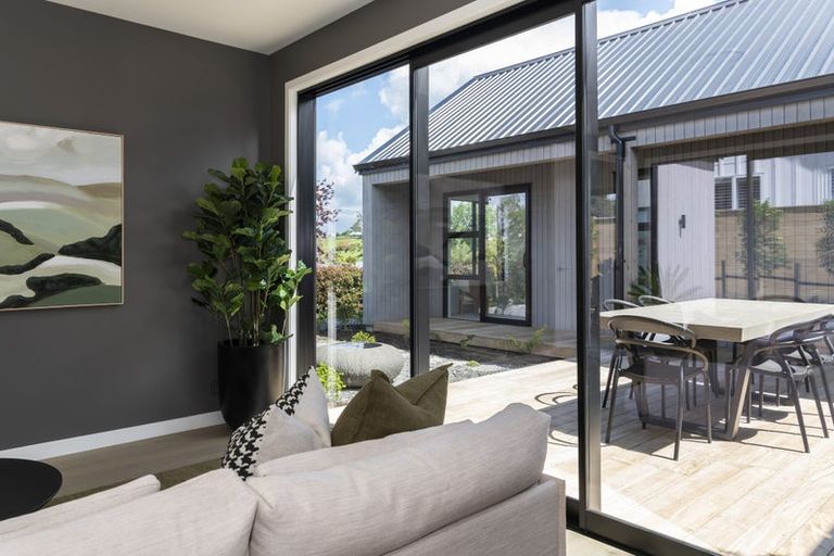 Photo of property in 2 Maeha Drive, Matakana, 0985