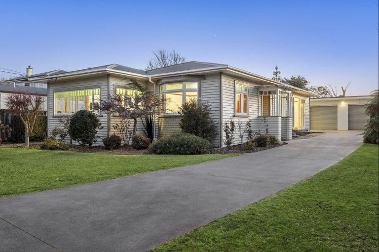 Photo of property in 72 Thornton Road, Cambridge, 3434