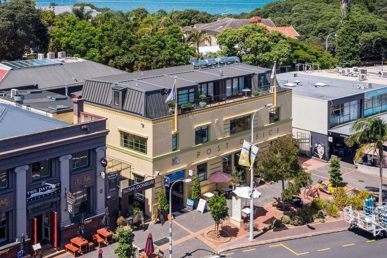 Photo of property in 10b Victoria Road, Devonport, Auckland, 0624