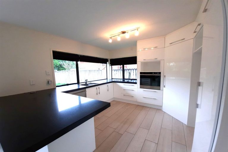Photo of property in 15 Meadowland Drive, Somerville, Auckland, 2014