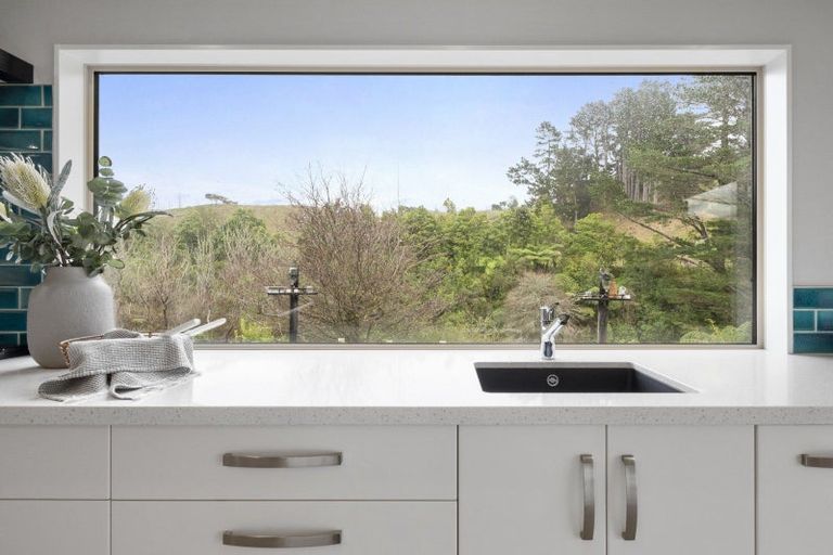 Photo of property in 268 Turitea Road, Turitea, Palmerston North, 4472