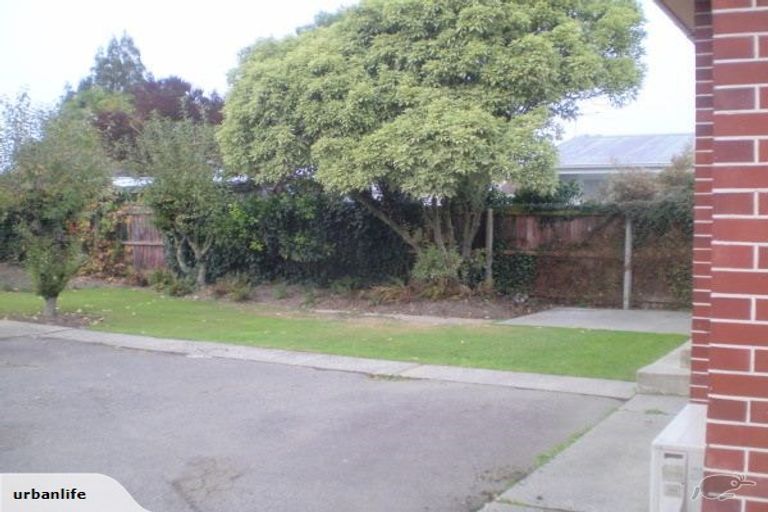 Photo of property in 28 Dunster Street, Burnside, Christchurch, 8053