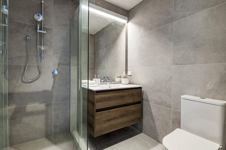 Photo of property in 9b Windlass Street, Long Bay, Auckland, 0630