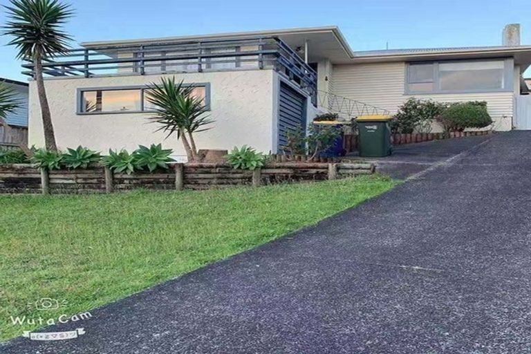 Photo of property in 79 Monarch Avenue, Hillcrest, Auckland, 0627