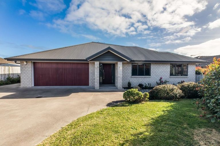 Photo of property in 3 Margaret Place, Waiuku, 2123