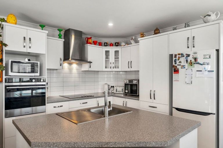 Photo of property in Waterview Estate, 87/4 Greystone Place, Omokoroa, 3114