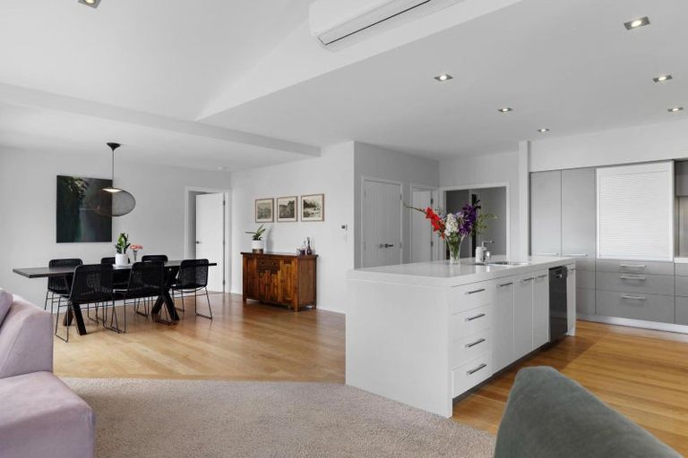 Photo of property in 4 Kinross Lane, Jacks Point, Queenstown, 9371