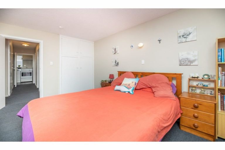 Photo of property in 1/41 Oldwood Street, Bishopdale, Christchurch, 8053