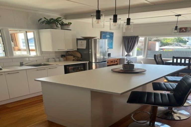 Photo of property in 105 Mayfair Avenue, Mayfair, Hastings, 4122