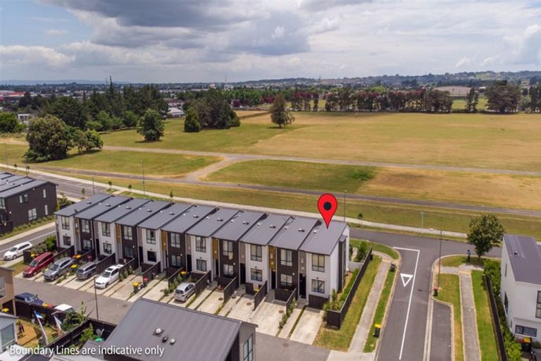 Photo of property in 25 Walsh Road, Papakura, 2110