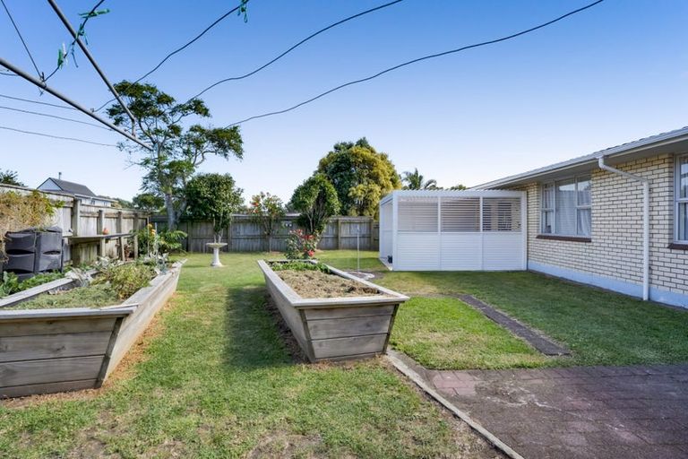 Photo of property in 44 Wairau Road, Oakura, 4314