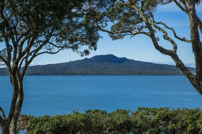 Photo of property in 24 Hamana Street, Narrow Neck, Auckland, 0622