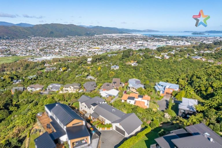 Photo of property in 27 Meadowbank Drive, Belmont, Lower Hutt, 5010