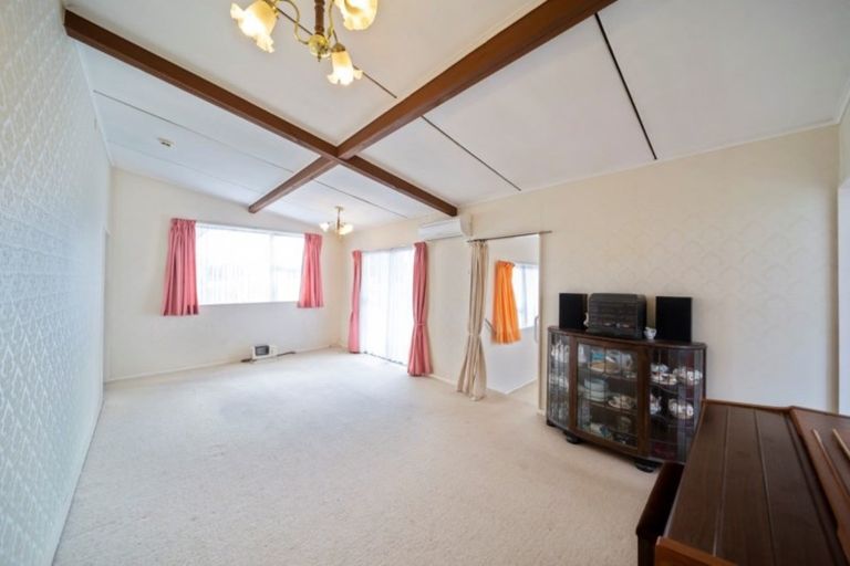 Photo of property in 43 Wynyard Street, Normanby, Hawera, 4614