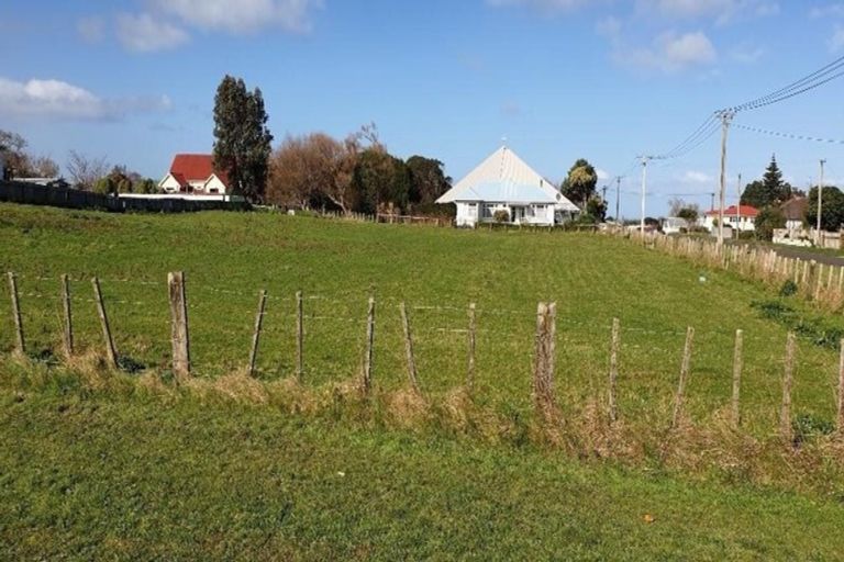 Photo of property in 33 Hussey Street, Waverley, 4510