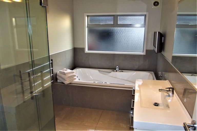 Photo of property in 244a Saint Aubyn Street, New Plymouth, 4310